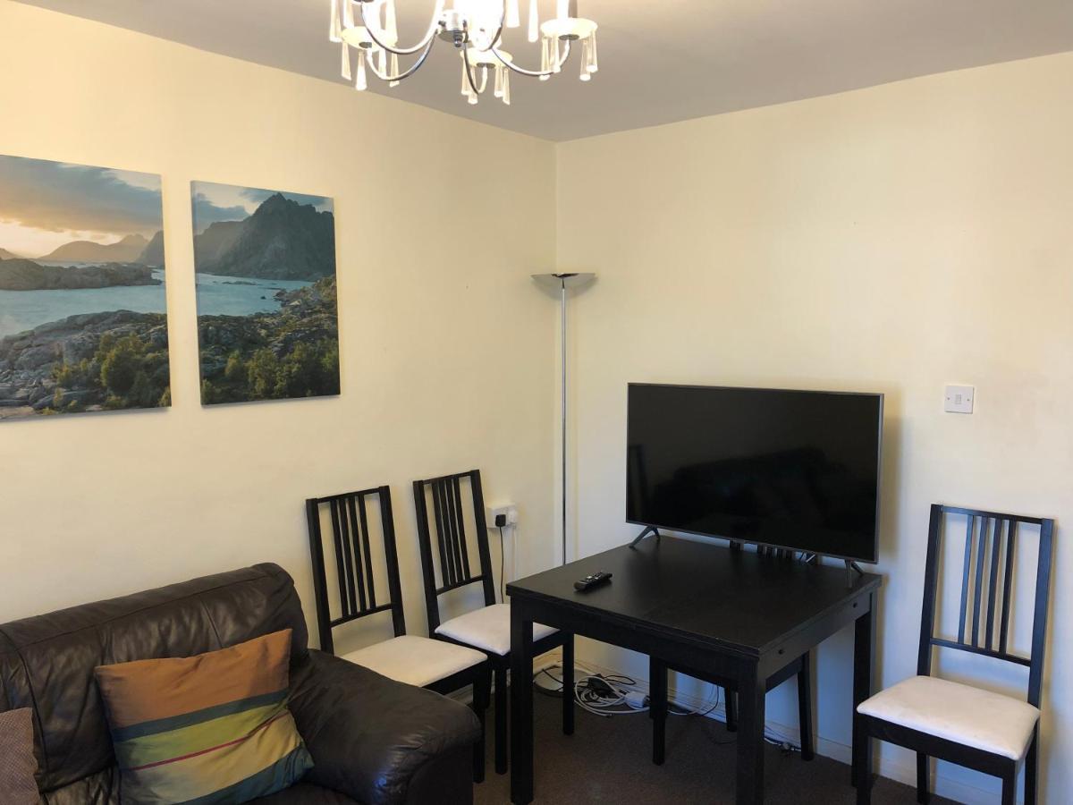 Lovely One-Bed Apartment To Rent In Лондон Экстерьер фото